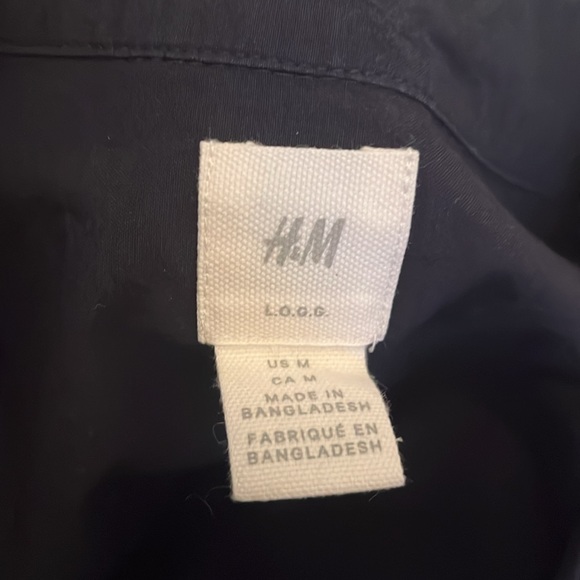 Very light weight shirt with bottom side slits - Picture 3 of 3